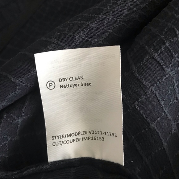 NWT Vince 100% Silk Blouse SZ S - Picture 7 of 7